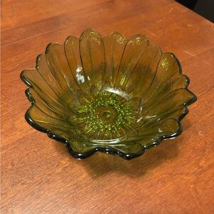 Indiana Glass Lily Pons Sunflower Bowl